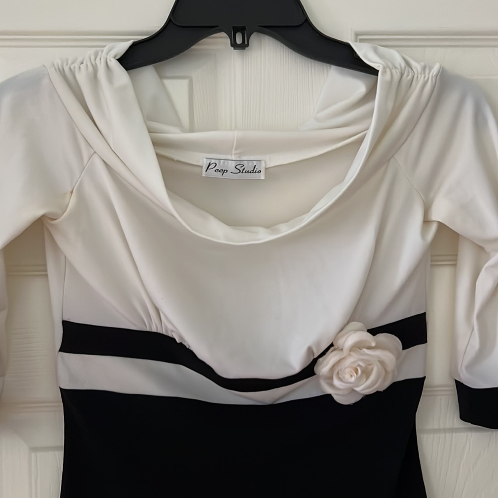 Blouse - Picture 2 of 3